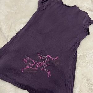 ARC'TERYX Womens Graphic Tee Size M Purple Cotton Jersey Knit Short Sleeve